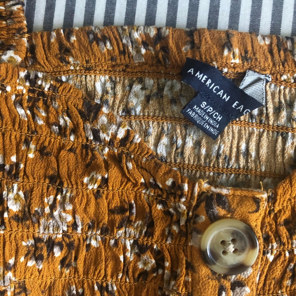 Perfect Fall Cropped Blouse - Picture 3 of 3